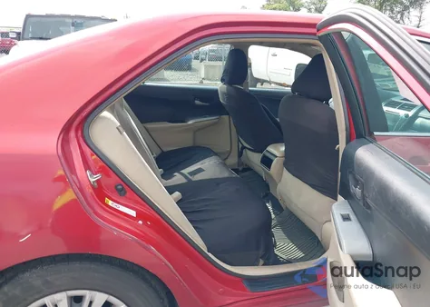 2014 Toyota Camry L/Se/Le/Xle z USA, uszkodzony, nr VIN 4T4BF1FK8ER441981